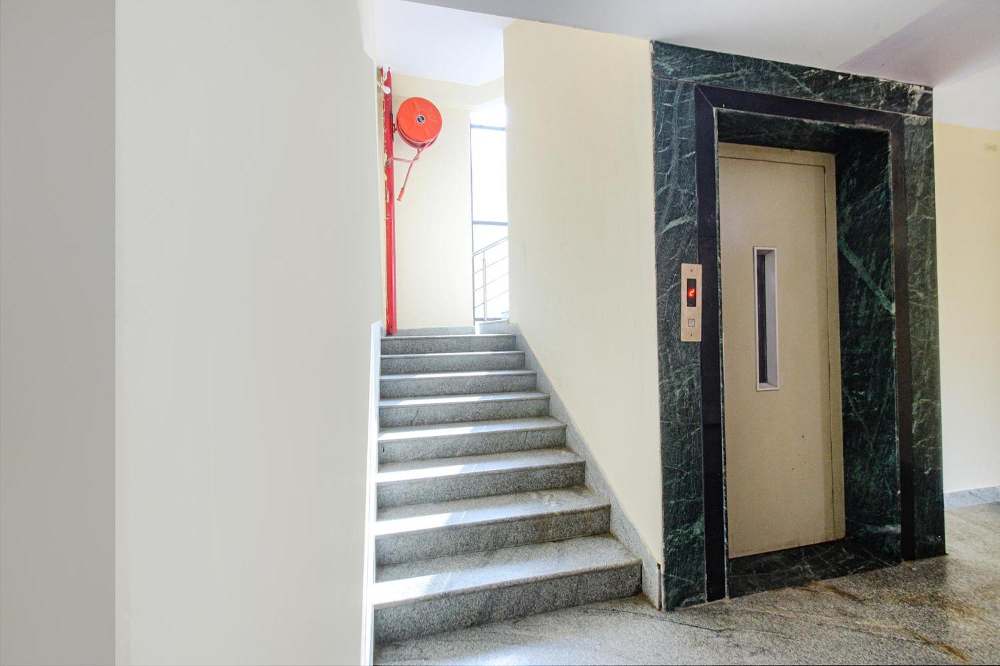 Fabhotel N Residency, Hitech City - 350M From Yashoda Hospital, Hitech City Hyderabad Esterno foto